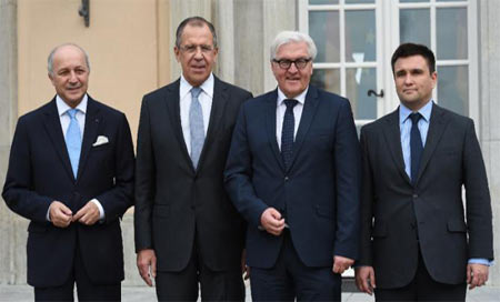 Moscú, Berlín, París y Kiev constatan retirada de armas en Donbás